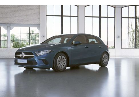 Mercedes-Benz A 180, 2022