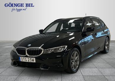 BMW 330, 2022