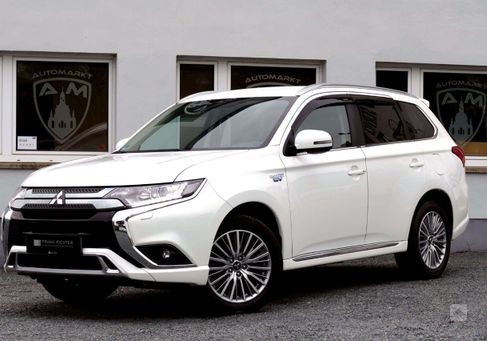 Mitsubishi Outlander, 2020