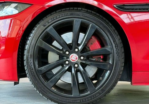 Jaguar XE, 2019