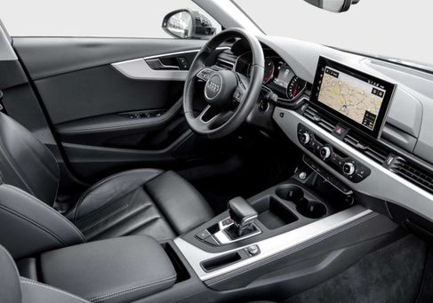 Audi A4, 2023
