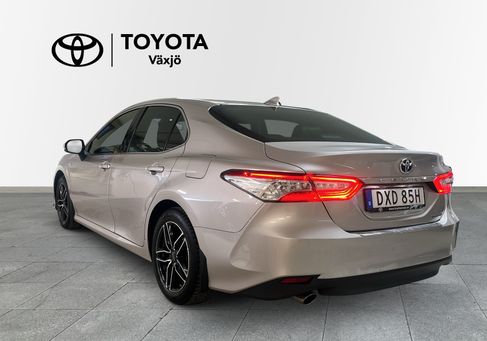 Toyota Camry, 2019