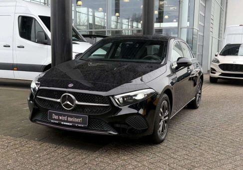 Mercedes-Benz A 250, 2023