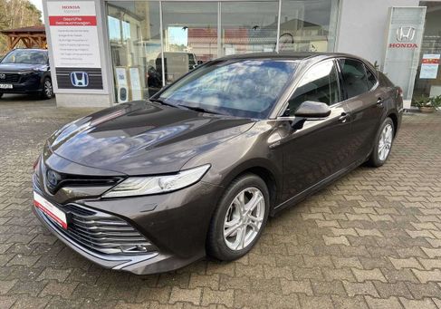 Toyota Camry, 2019