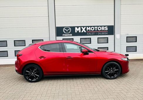Mazda 3, 2021