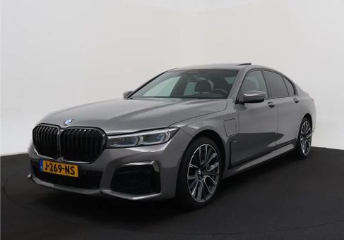 BMW 745, 2020