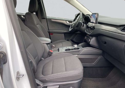 Ford Kuga, 2022