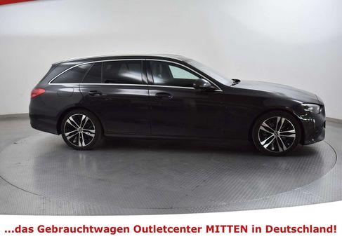 Mercedes-Benz C 200, 2022