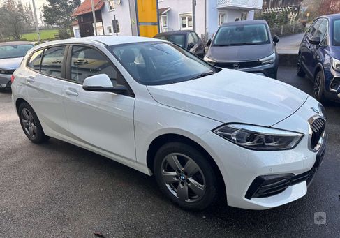 BMW 118, 2021