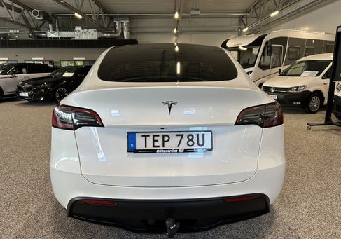 Tesla Model Y, 2023 3