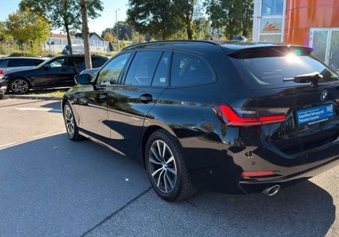 BMW 318, 2022 3