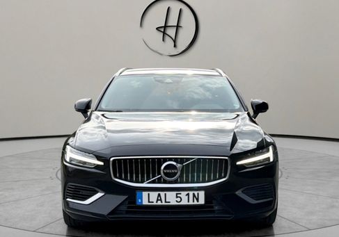 Volvo V60, 2022 3