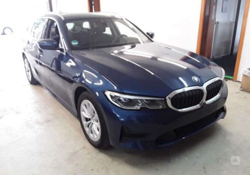 BMW 330, 2020