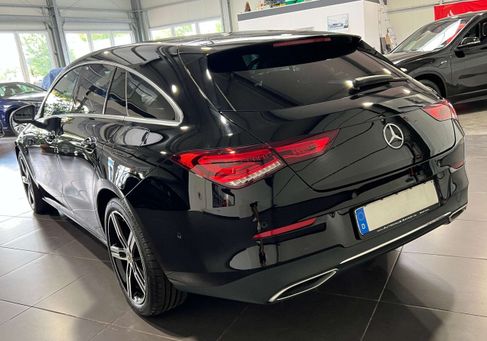 Mercedes-Benz CLA 180, 2022