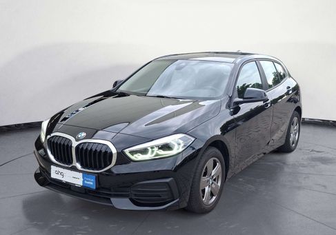 BMW 118, 2022