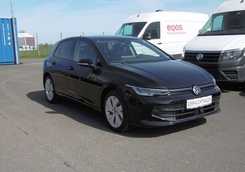 Volkswagen Golf, 2024 3