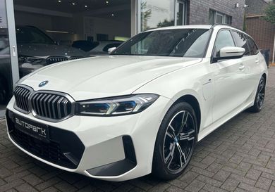 BMW 330, 2023