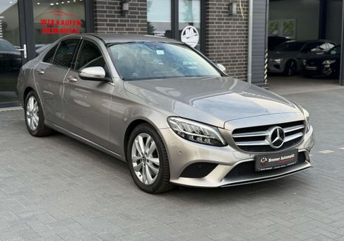 Mercedes-Benz C 300, 2020 3