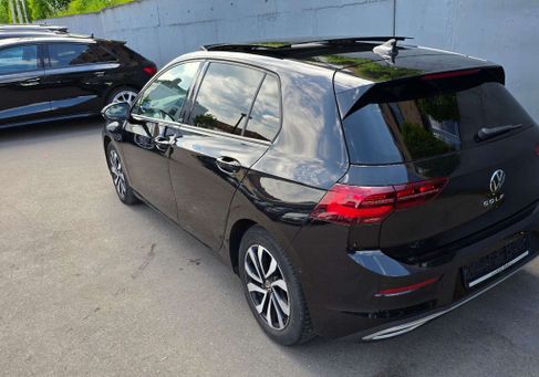 Volkswagen Golf, 2022