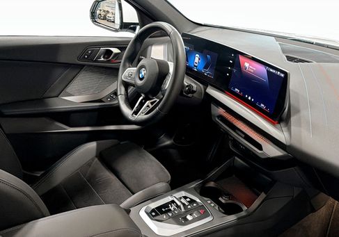 BMW 120, 2026 3