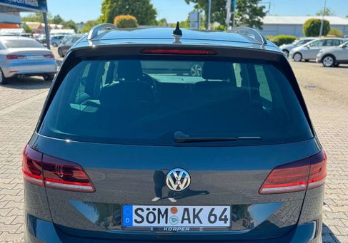 Volkswagen Golf, 2021 3