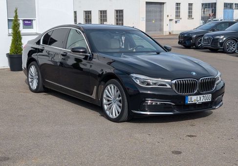 BMW 730, 2017