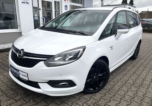 Opel Zafira, 2018