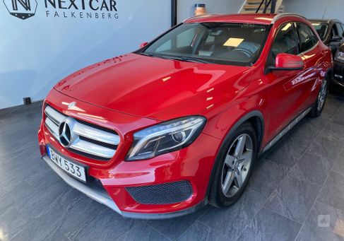 Mercedes-Benz GLA 200, 2015