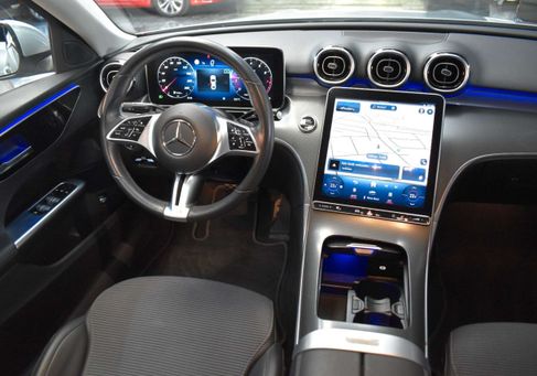 Mercedes-Benz C 180, 2022