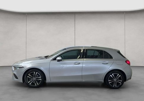 Mercedes-Benz A 180, 2025