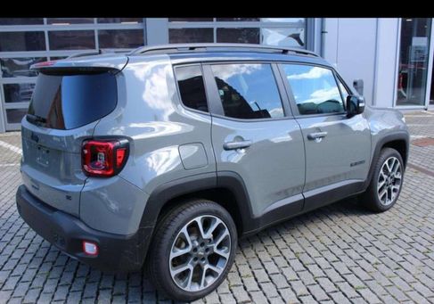 Jeep Renegade, 2022 3