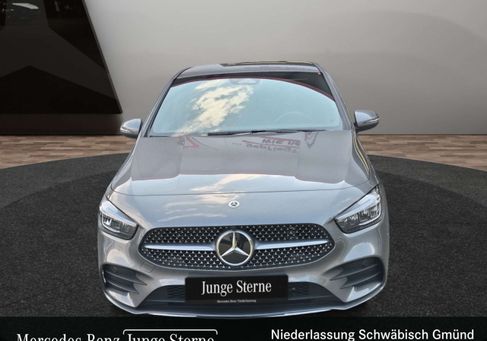 Mercedes-Benz B 200, 2026 3