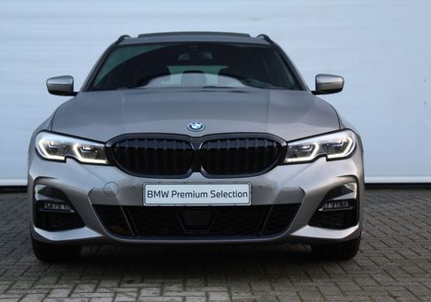 BMW 330, 2022 2
