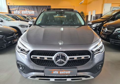 Mercedes-Benz GLA 200, 2020