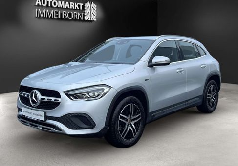Mercedes-Benz GLA 250, 2021
