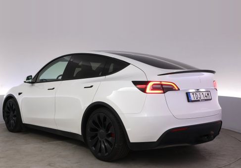 Tesla Model Y, 2024 3