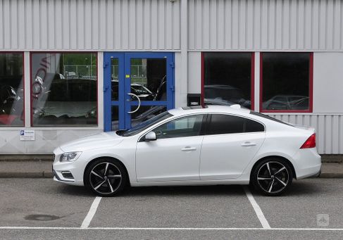 Volvo S60, 2016