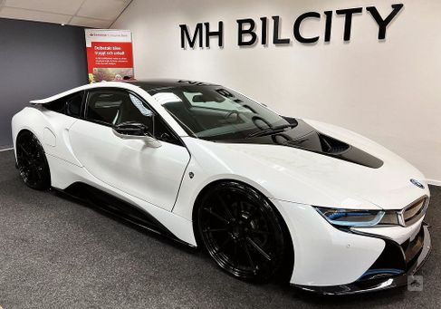 BMW i8, 2015