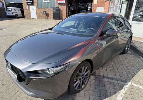 Mazda 3, 2025