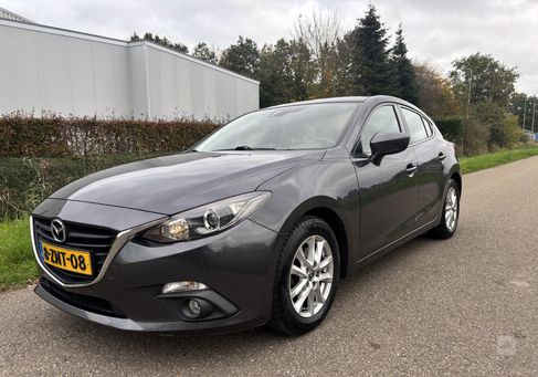 Mazda 3, 2015