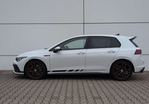 Volkswagen Golf, 2023