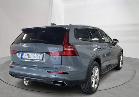 Volvo V60 Cross Country, 2022 3