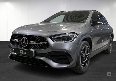 Mercedes-Benz GLA 250, 2021