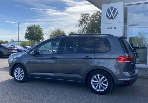 Volkswagen Touran, 2019 3