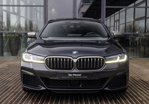 BMW M550, 2021