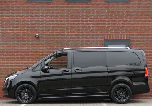 Mercedes-Benz V 300, 2023 3