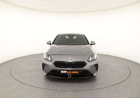 BMW 120, 2025 2