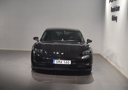 Porsche Taycan, 2021