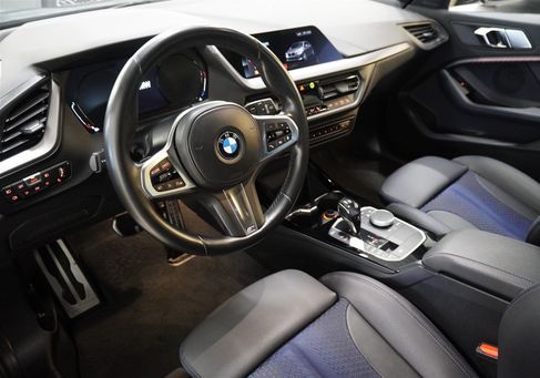 BMW 118, 2021