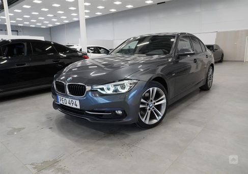 BMW 330, 2017